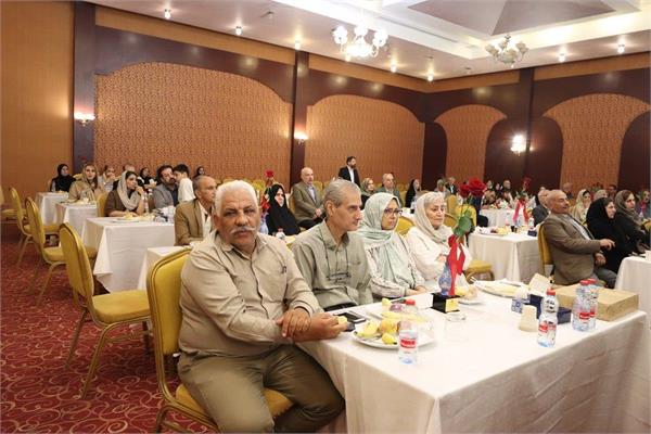 مراسم تجلیل از بازنشستگان با حضور کارکنان و همسران 26