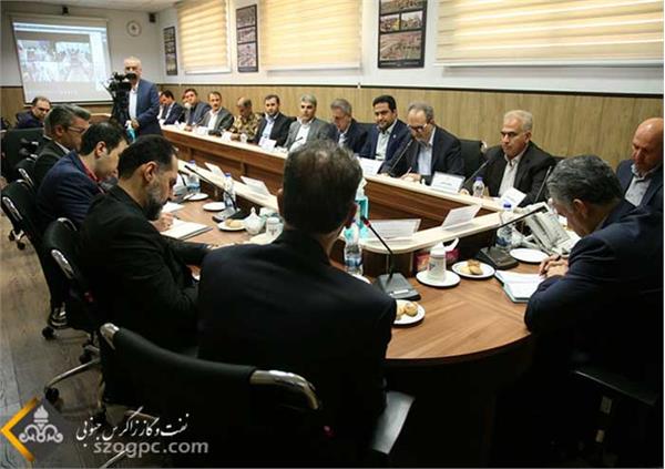 نشست تبیین سیاست های ساخت داخل با حمایت از شرکت های دانش بنیان داخلی 6