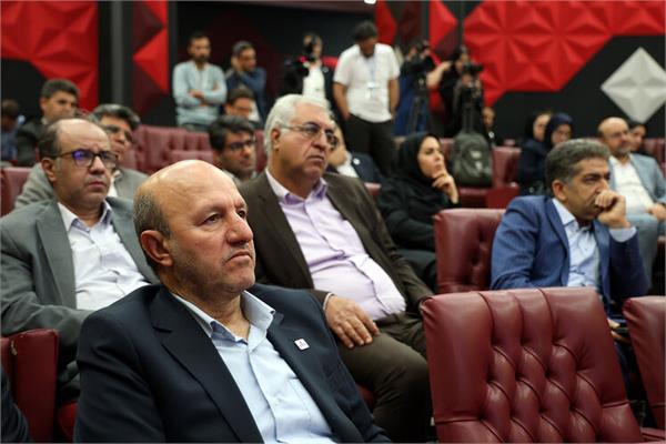 نشست خبری مدیرعامل شرکت نفت مناطق مرکزی ایران 8