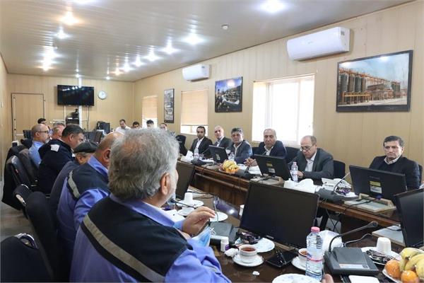 بازدید مدیرعامل و جمعی از مدیران و روسای اداری از ناحیه آغار 18