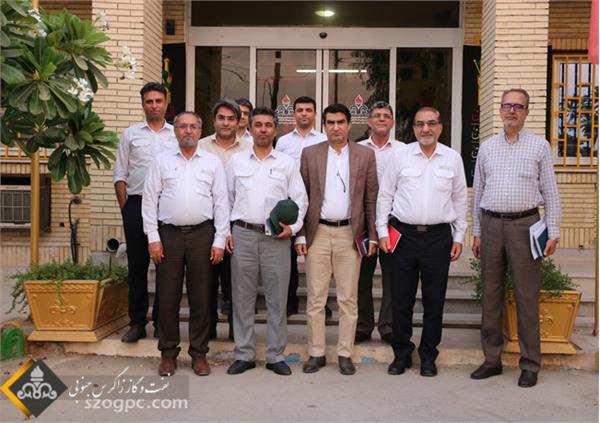 بازدید مدیر عامل و هیت همراه از منطقه عملیاتی سرخون و گشوی جنوبی. 2