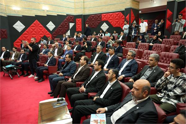 نشست خبری مدیرعامل شرکت نفت مناطق مرکزی ایران 14