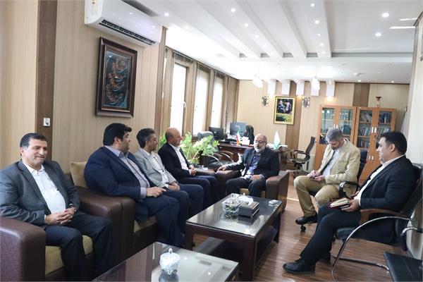 نشست صمیمانه مدیرعامل و اعضاء هیات مدیره با منطقه ۳ سازمان بازرسی کل کشور 4