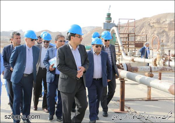بازدید مدیرعامل شرکت نفت مناطق مرکزی ایران از منطقه عملیاتی سرخون و گشوی جنوبی (گزارش تصویری بخش اول)