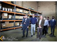 بازدید مدیرعامل و جمعی از مدیران ستادی از انبارهای کالا و تجهیزات نفت مرکزی 9