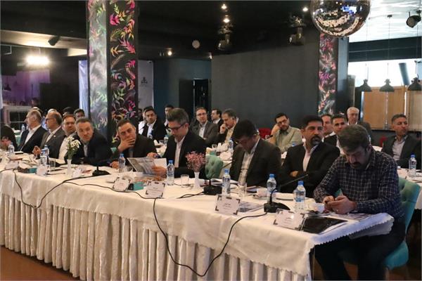 جلسه پیش بینی بهره دهی چاه های شرکت نفت مناطق مرکزی ایران / غرب 12