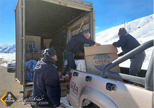 توزیع اقلام مورد نیاز زلزله زدگان خوی 7