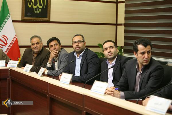 برگزاری مراسم گرامیداشت روز ارتباطات و روابط عمومی در شرکت نفت مناطق مرکزی ایران 52