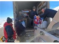 توزیع اقلام مورد نیاز زلزله زدگان خوی 10