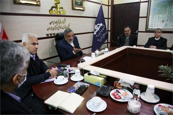 نشست پیگیری مباحث مرتبط با افزایش تولید نفت و گاز در شرکت نفت مناطق مرکزی ایران 4