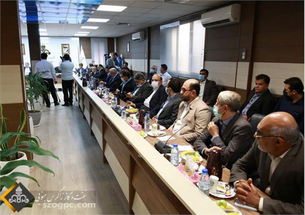 تقدیر عضو کمیسیون انرژی مجلس شورای اسلامی از نفت مناطق مرکزی ایران 5