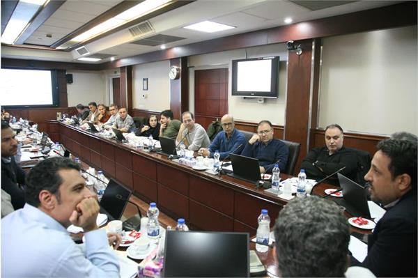 جلسات کارشناسی پیش بینی بهره دهی چاه های نفت و گاز غرب 8