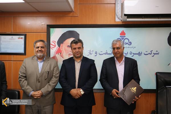 برگزاری مراسم تکریم و معارفه سرپرست اداره مهندسی و ساختمان نفت و گاز زاگرس جنوبی 16