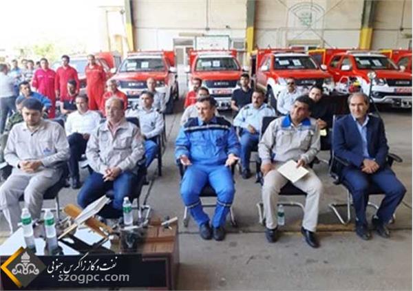 تحویل هفت دستگاه خودرو پیشرو آتش نشانی جهت شرکت های تابعه نفت مناطق مرکزی ایران