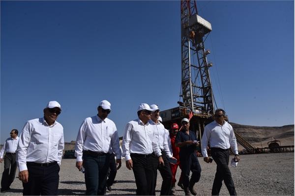 بازدید از طرح توسعه میدان توس مدیر عامل شرکت نفت مناطق مرکزی ایران 14