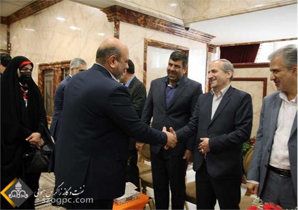 حضور مدیر عامل و مدیران ارشد شرکت نفت مناطق مرکزی ایران در دیدار نوروزی با وزیر نفت 21
