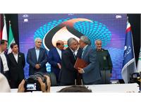 امضا ۳ قرارداد و تفاهم نامه توسعه میدان های گازی با نفت مناطق مرکزی ایران 1