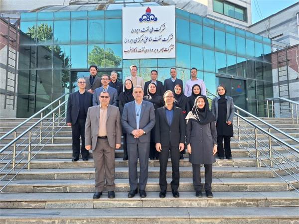 سومین نشست مشترک ادارات برنامه ریزی نیروی انسانی شرکت نفت مناطق مرکزی ایران 3