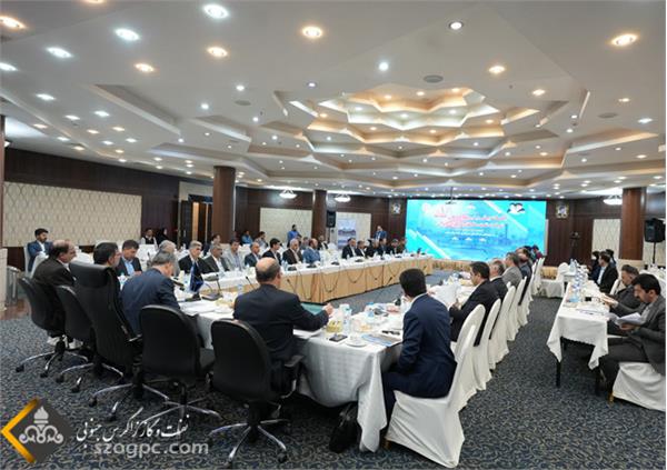 گزارش تصویری؛ جلسه پیش بینی بهره دهی چاههای شرکت نفت مناطق مرکزی ایران/شرق و سراجه قم 24