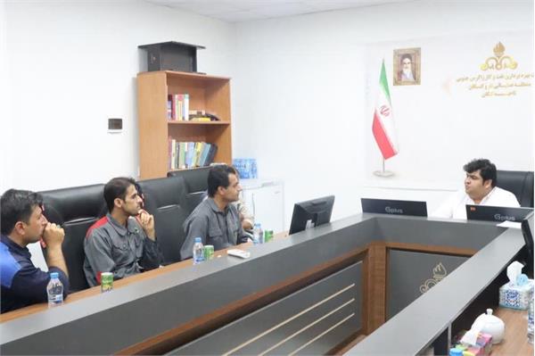 میز خدمت مدیریت منابع انسانی در منطقه عملیاتی نار و کنگان 6