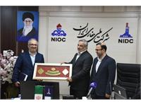 آیین تکریم و معارفه مدیران عامل مناطق نفت‌خیز جنوب و ملی حفاری 2