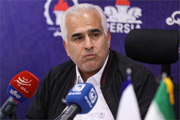 نشست خبری مدیرعامل شرکت نفت مناطق مرکزی 13