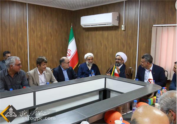 بازدید مدیرعامل شرکت نفت مناطق مرکزی ایران و هیات همراه از میدان نفتی خشت 29