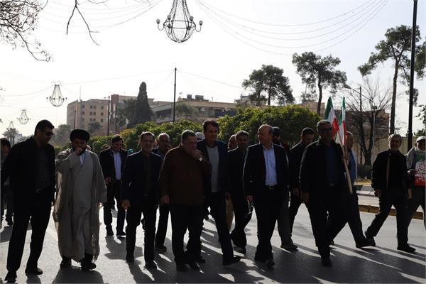 حضور کارکنان شرکت بهره‌برداری نفت و گاز زاگرس جنوبی در راهپیمایی ۲۲ بهمن 6
