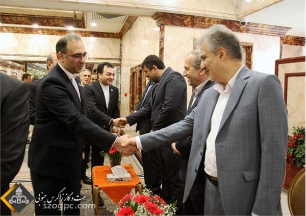 حضور مدیر عامل و مدیران ارشد شرکت نفت مناطق مرکزی ایران در دیدار نوروزی با وزیر نفت 23