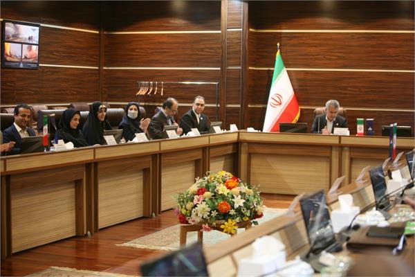 نشست صمیمی مدیرعامل با مدیران ارشد شرکت نفت مناطق مرکزی ایران 14