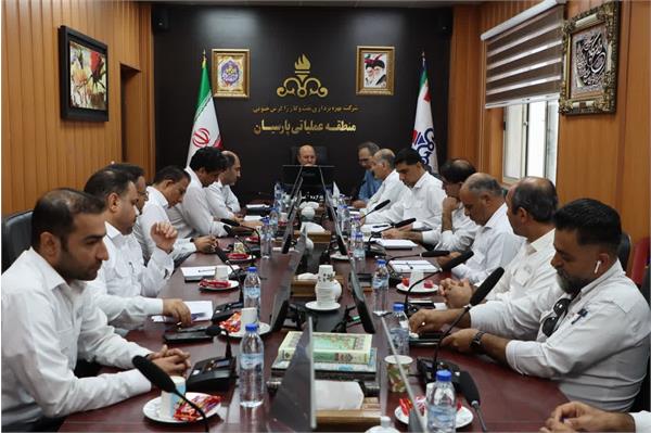 بازدید سرپرست شرکت زاگرس جنوبی از منطقه عملیاتی پارسیان 10