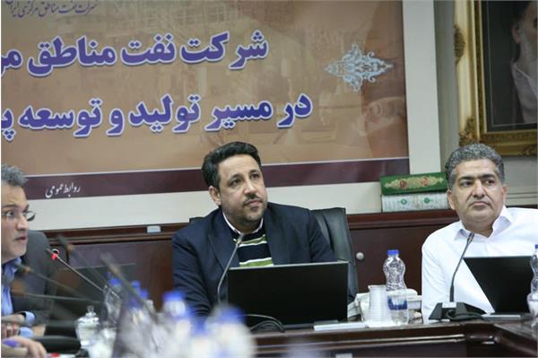 جلسات کارشناسی پیش بینی بهره دهی چاه های نفت و گاز غرب 4