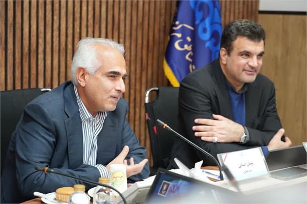 آیین معارفه و تکریم روسای جدید و سابق حراست نفت مناطق مرکزی ایران 16