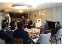 حضور جمعی از کارکنان بسیجی خواهر و برادر در منزل پدری شهیده والامقام، معصومه کرباسی 1