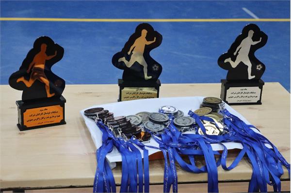 برگزاری مسابقات فوتسال کارکنان شرکت بهره برداری نفت و گاز زاگرس جنوبی 9