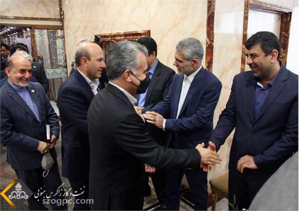 حضور مدیر عامل و مدیران ارشد شرکت نفت مناطق مرکزی ایران در دیدار نوروزی با وزیر نفت 20