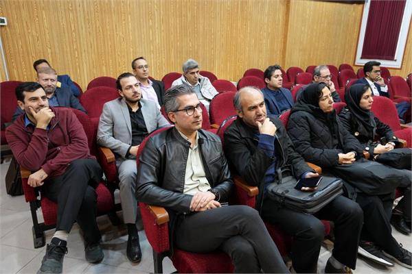 آیین گرامیداشت روز پژوهش و فناوری در شرکت نفت مناطق مرکزی ایران 32