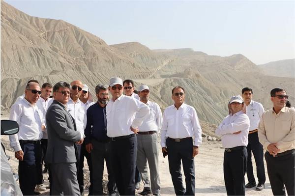 بازدید مدیر عامل، اعضاء هیأت مدیره و جمعی از روسای ستادی از منطقه عملیاتی پارسیان 8