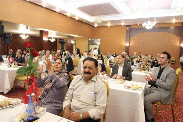 مراسم تجلیل از بازنشستگان با حضور کارکنان و همسران 20