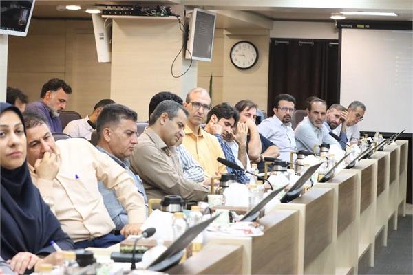 برگزاری نشست تخصصی آموزشی قراردادهای نوع O&M در شرکت بهره‌برداری نفت و گاز زاگرس جنوبی 8