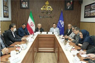 آیین معارفه و تکریم سرپرست جدید بهداشت ، ایمنی و محیط زیست نفت مناطق مرکزی ایران برگزار شد