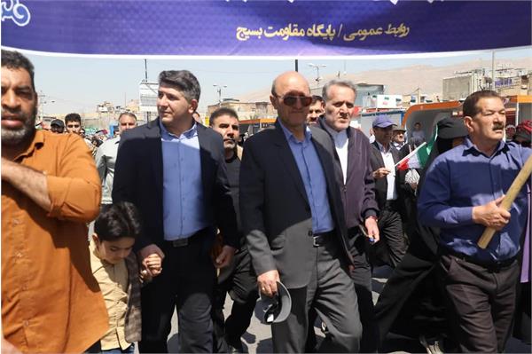 حضور کارکنان شرکت بهره‌برداری نفت و گاز زاگرس جنوبی در راهپیمایی روز قدس 1404 5