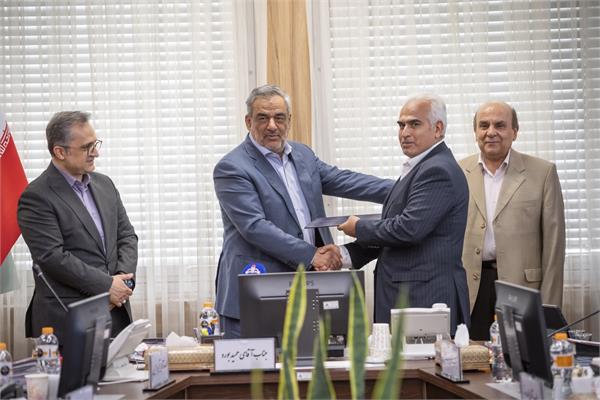 نشست تکریم و معارفه مدیرعامل شرکت نفت مناطق مرکزی ایران 3