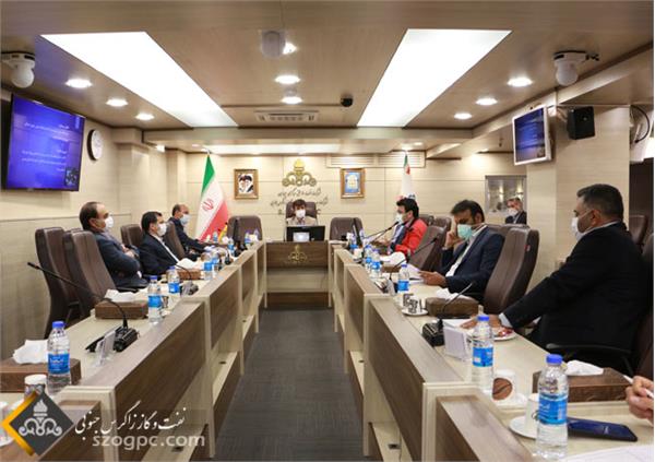 اعطای سردوشی به آتش نشانان نفت و گاز زاگرس جنوبی 10