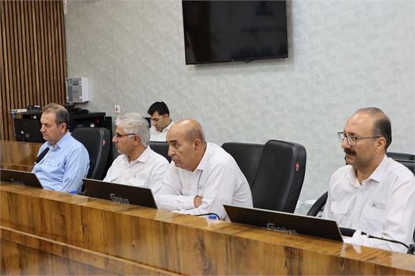 نشست مدیر عامل زاگرس جنوبی و هیات همراه با مدیریت پالایشگاه گاز پارسیان 15
