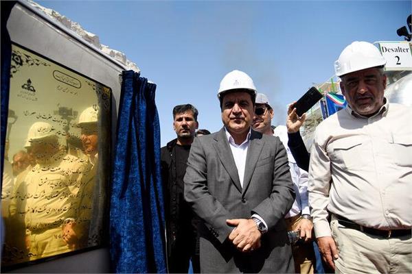 آیین بهره‌برداری از واحد نمک‌زدایی سیار میدان چشمه‌خوش 16