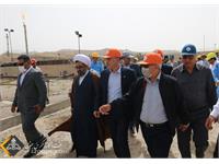 بازدید مدیرعامل شرکت نفت مناطق مرکزی ایران و هیات همراه از میدان نفتی خشت 6