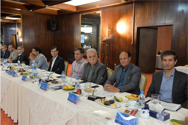 جلسه پیش بینی بهره دهی چاه های شرکت نفت مناطق مرکزی ایران / شرق 9