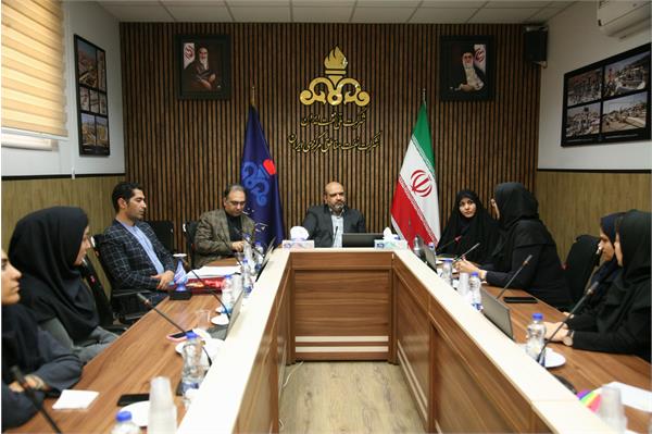 تقدیر از برگزیدگان مسابقات ورزشی بانوان بالای ۲۶ سال شرکت نفت مناطق مرکزی ایران 15