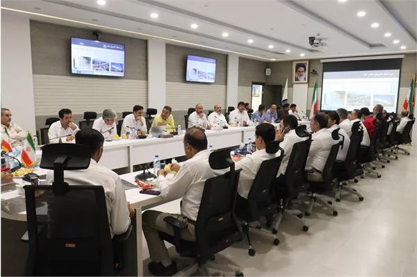 بازدید مدیر عامل شرکت نفت مناطق مرکزی ایران از منطقه عملیاتی پارسیان 14